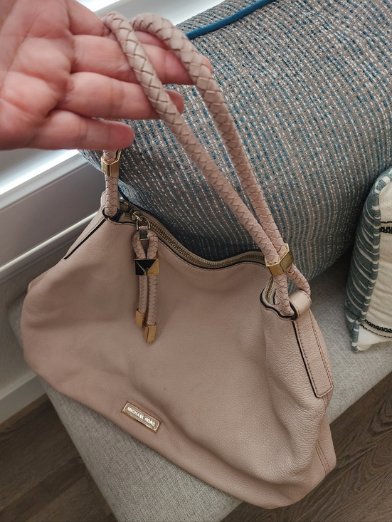 Michael Kors Handbags - Michael Kors Pebbled Leather Shoulder Bag in Blush Pink